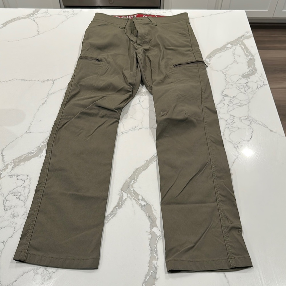 Men’s wrangler ATG slim fit pants